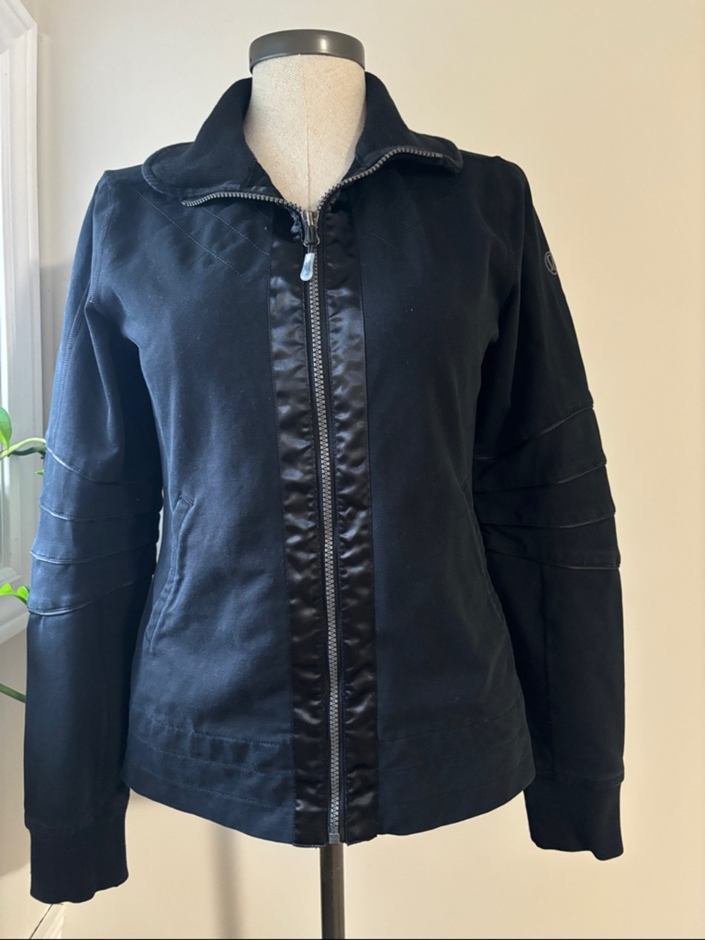 LULULEMON zip up